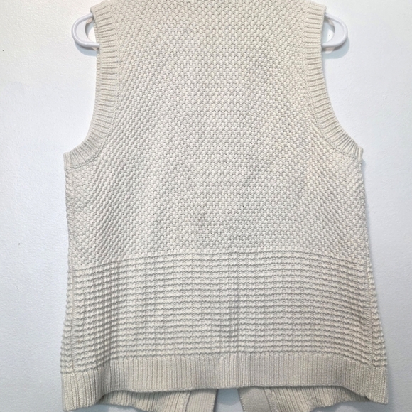 Top Sleeveless Crochet Vest With Cotton Button SzM - Picture 9 of 9